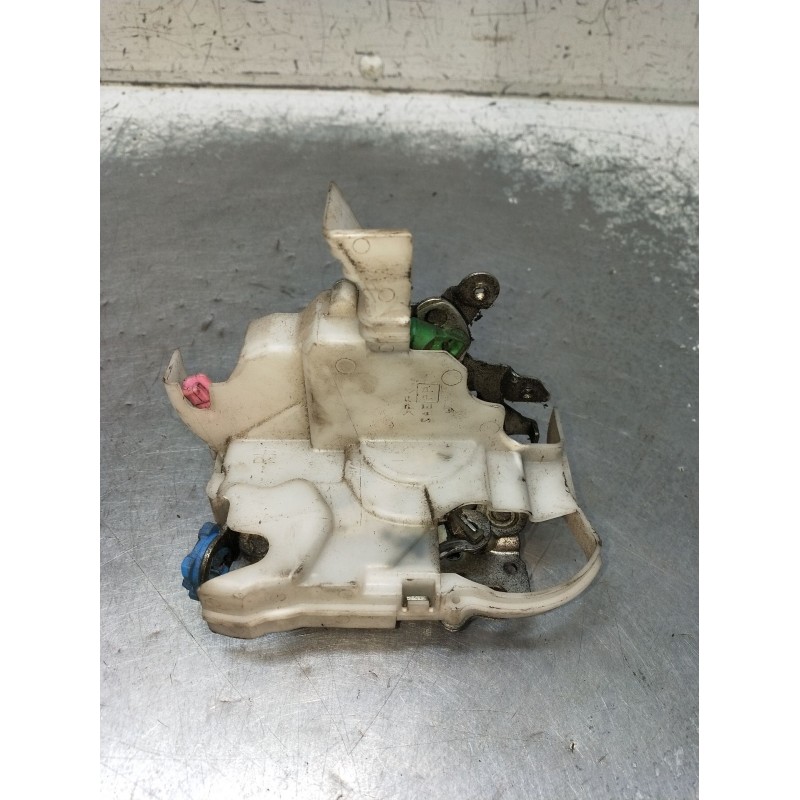 Recambio de motor cierre centralizado trasero derecho para nissan cabstar (f24m, f24w) 35.13 dci, 45.13 dci 2.5 (f24m) referenci