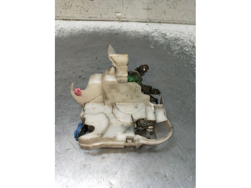 Recambio de motor cierre centralizado trasero derecho para nissan cabstar (f24m, f24w) 35.13 dci, 45.13 dci 2.5 (f24m) referenci