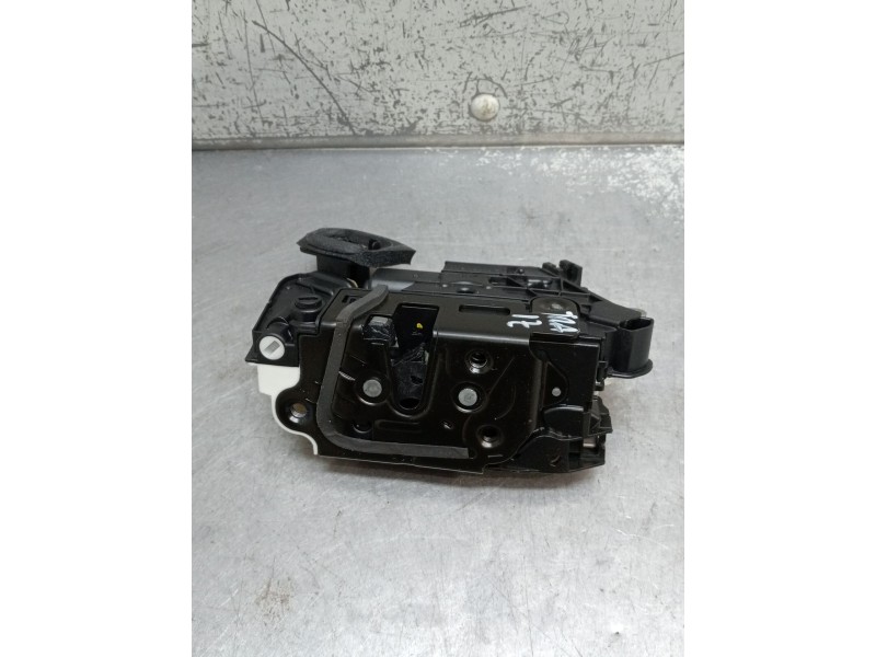 Recambio de motor cierre centralizado trasero izquierdo para seat toledo iv (kg3) 1.6 tdi referencia OEM IAM 5E0839015A 5P 12