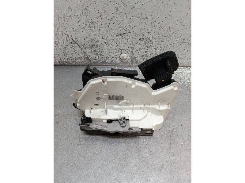 Recambio de motor cierre centralizado trasero izquierdo para seat toledo iv (kg3) 1.6 tdi referencia OEM IAM 5E0839015A 5P 12