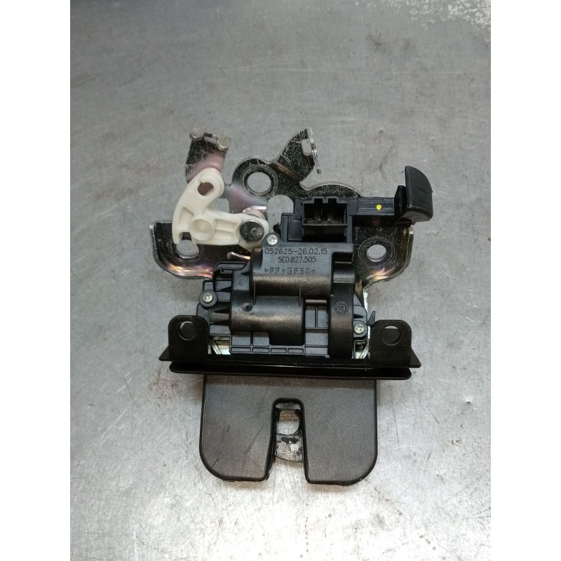 Recambio de motor cierre centralizado porton para seat toledo iv (kg3) 1.6 tdi referencia OEM IAM 5E0827505 5P 12