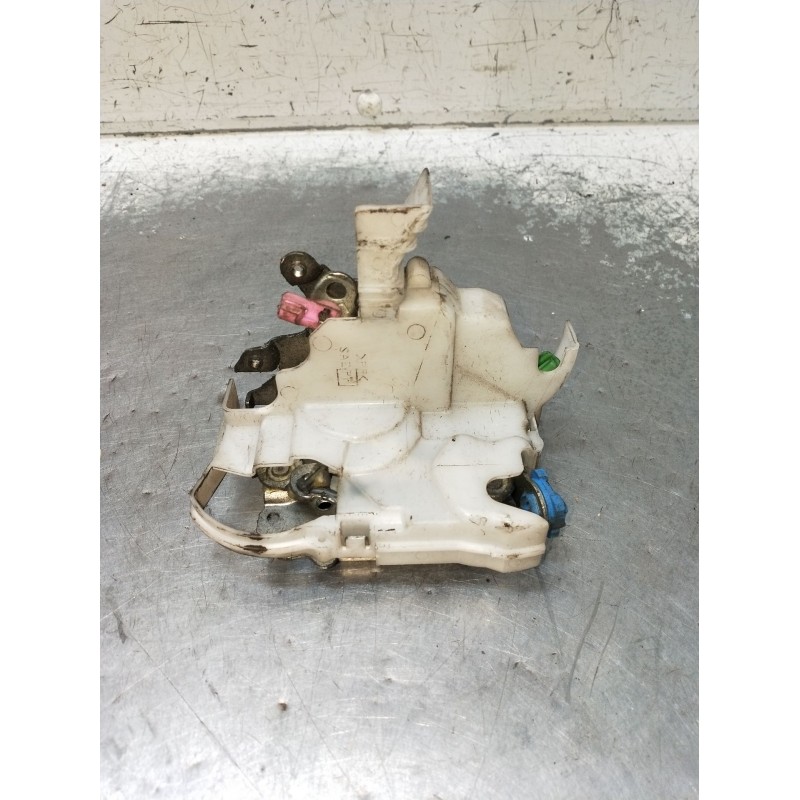 Recambio de motor cierre centralizado trasero izquierdo para nissan cabstar (f24m, f24w) 35.13 dci, 45.13 dci 2.5 (f24m) referen