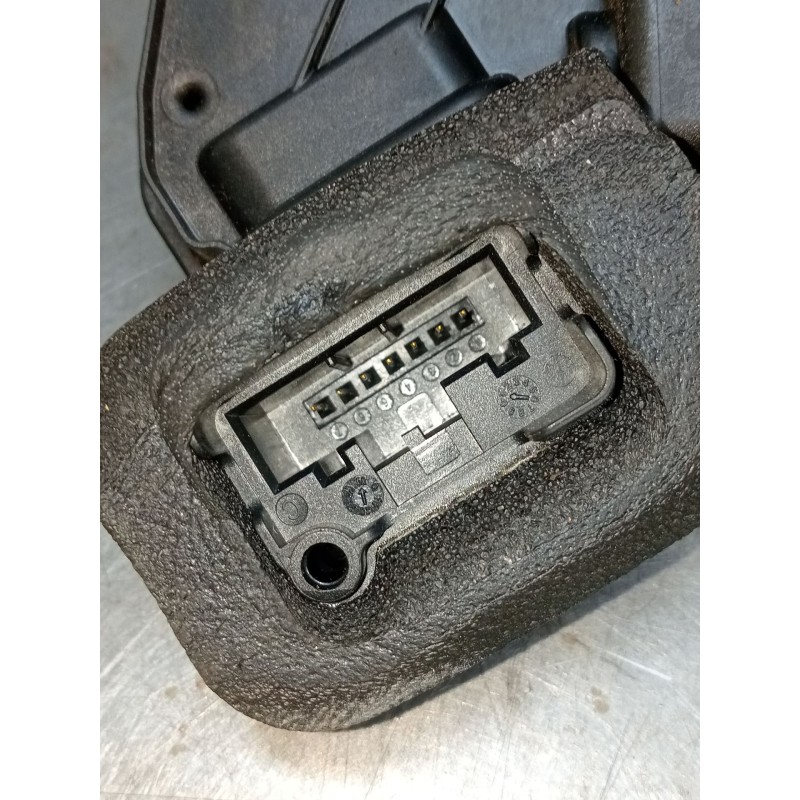 Recambio de motor cierre centralizado delantero derecho para seat toledo iv (kg3) 1.6 tdi referencia OEM IAM 5E1837016A 5P 12