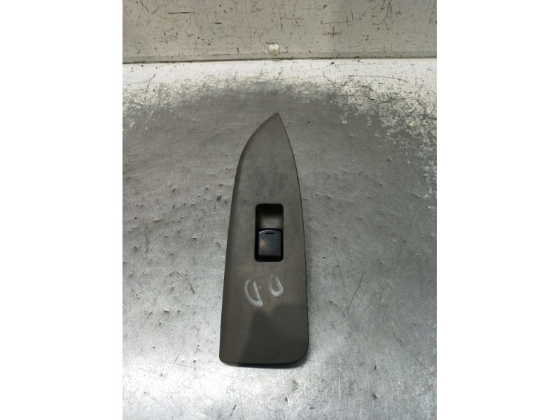 Recambio de mando elevalunas delantero derecho para nissan cabstar (f24m, f24w) 35.13 dci, 45.13 dci 2.5 (f24m) referencia OEM I