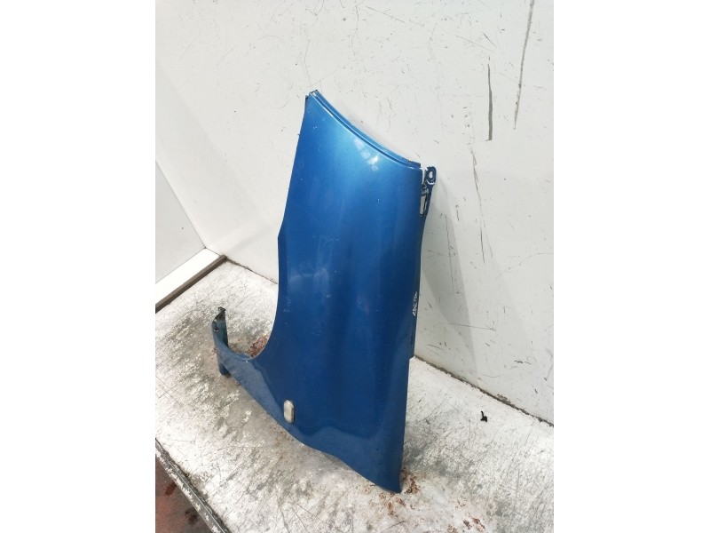 Recambio de aleta delantera izquierda para renault clio ii (bb_, cb_) 1.2 (bb0a, bb0f, bb10, bb1k, bb28, bb2d, bb2h, cb0a,... re