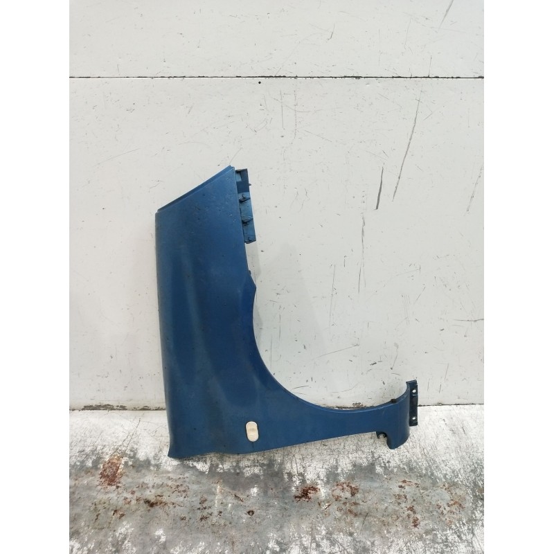 Recambio de aleta delantera derecha para renault clio ii (bb_, cb_) 1.2 (bb0a, bb0f, bb10, bb1k, bb28, bb2d, bb2h, cb0a,... refe