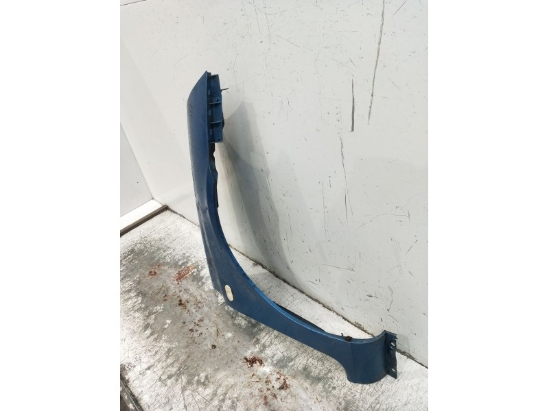 Recambio de aleta delantera derecha para renault clio ii (bb_, cb_) 1.2 (bb0a, bb0f, bb10, bb1k, bb28, bb2d, bb2h, cb0a,... refe