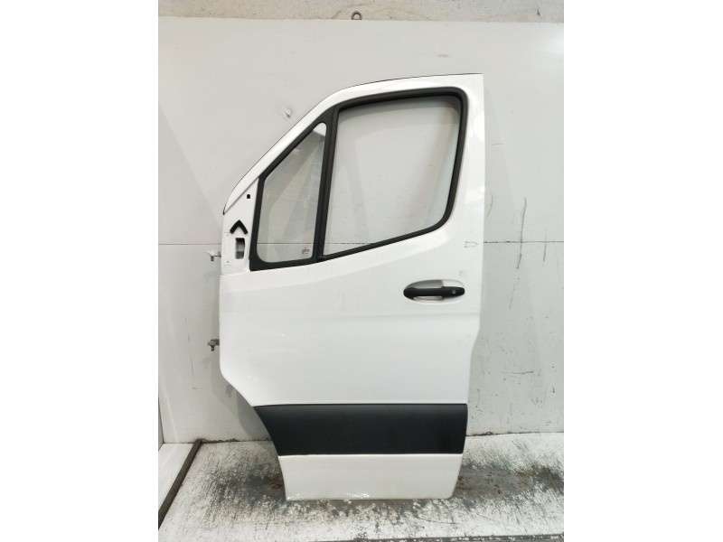 Recambio de puerta delantera izquierda para mercedes-benz sprinter iii furgón fwd referencia OEM IAM   5P