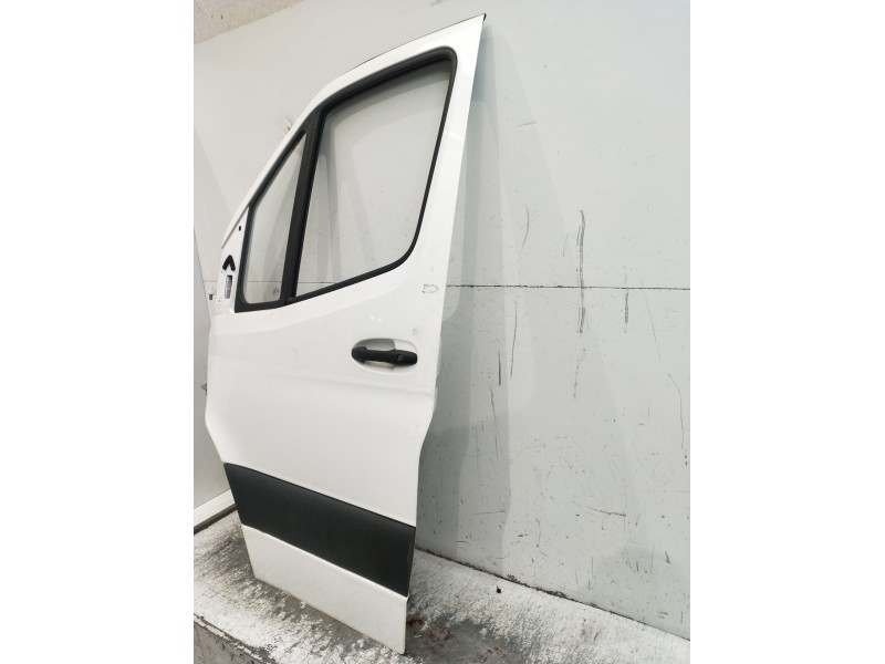 Recambio de puerta delantera izquierda para mercedes-benz sprinter iii furgón fwd referencia OEM IAM   5P