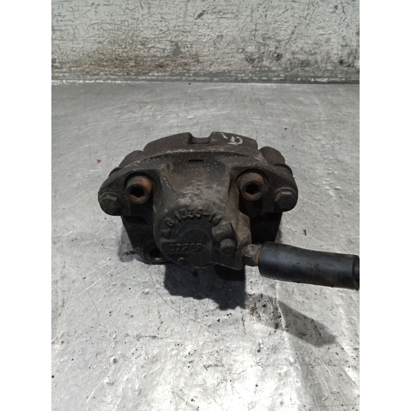 Recambio de pinza freno delantera derecha para renault clio ii (bb_, cb_) 1.9 dti (b/cb0u) referencia OEM IAM   98