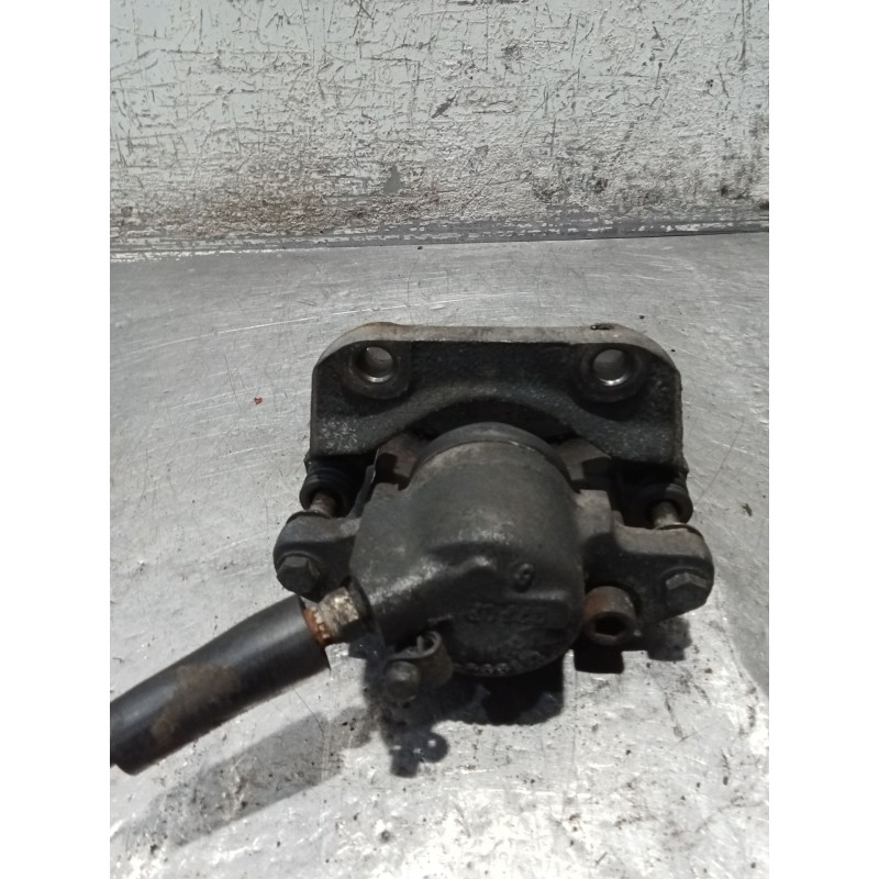 Recambio de pinza freno delantera derecha para renault clio ii (bb_, cb_) 1.9 dti (b/cb0u) referencia OEM IAM   98