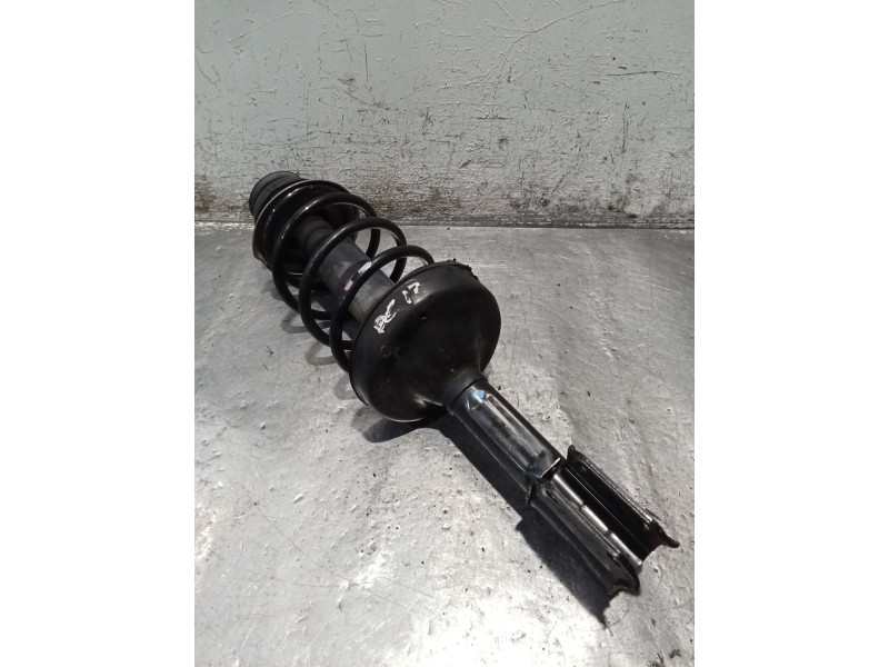 Recambio de amortiguador delantero izquierdo para renault clio ii (bb_, cb_) 1.9 dti (b/cb0u) referencia OEM IAM   98