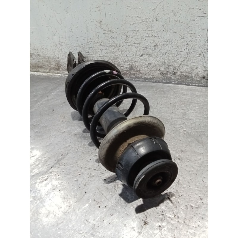 Recambio de amortiguador delantero izquierdo para renault clio ii (bb_, cb_) 1.9 dti (b/cb0u) referencia OEM IAM   98
