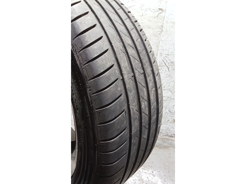 Recambio de juego llantas para kia cee´d (jd) 1.6 gdi referencia OEM IAM 225/45 R17 91W  