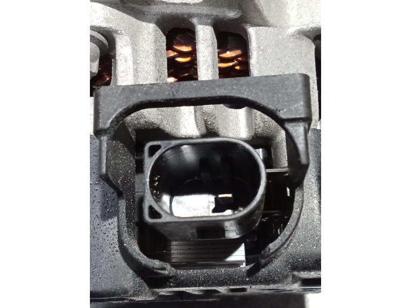 Recambio de alternador para kia ceed business referencia OEM IAM 3730007450 61011061 22 130A