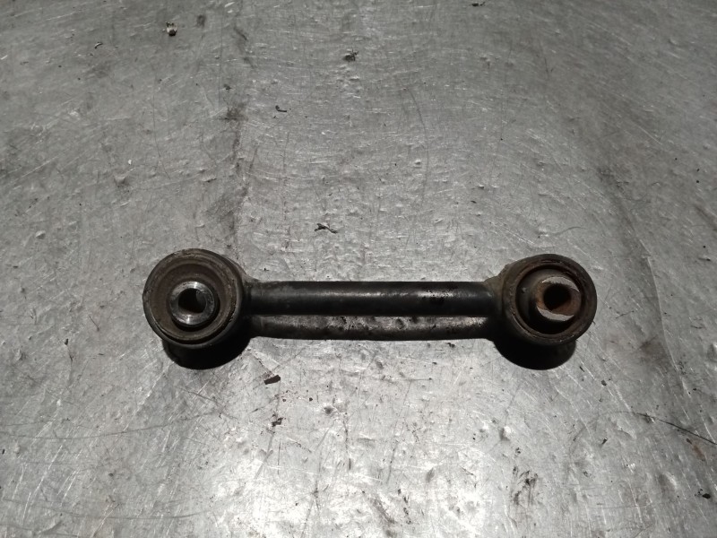 Recambio de brazo suspension inferior trasero izquierdo para dodge caliber s referencia OEM IAM   06