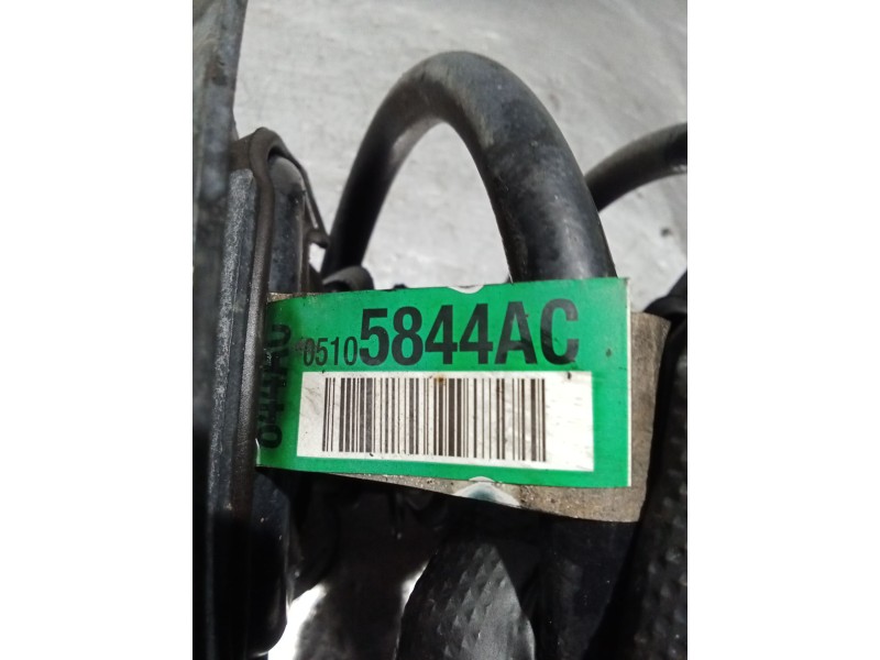 Recambio de amortiguador delantero derecho para dodge caliber s referencia OEM IAM 05105844AC  06