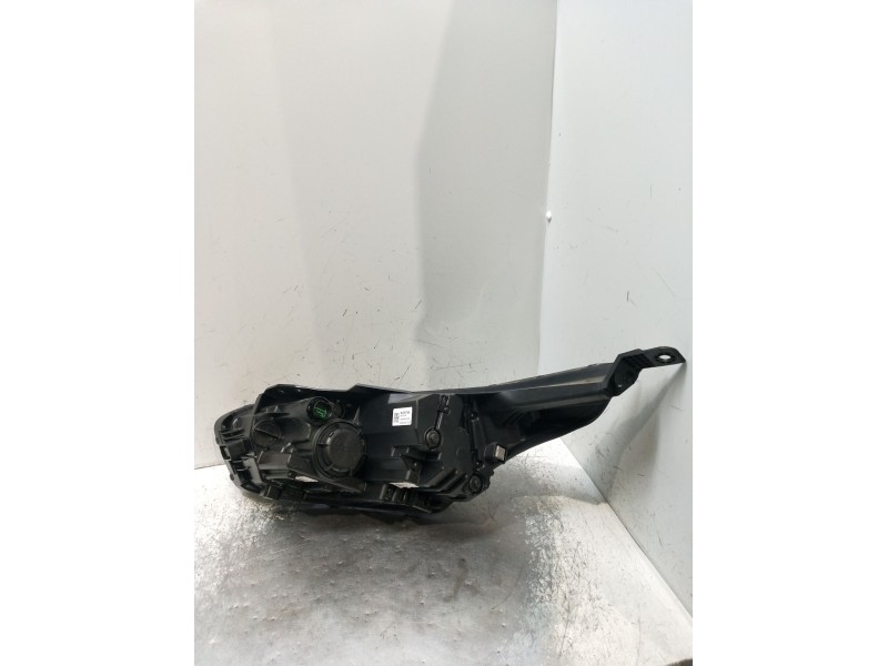 Recambio de faro derecho para kia ceed business referencia OEM IAM J792111020 92102J7500 2112134191SL01 22