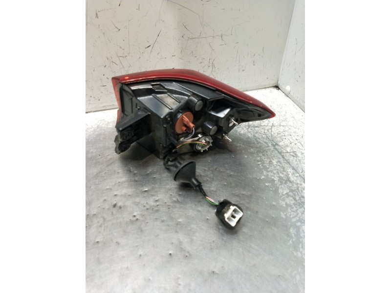 Recambio de piloto trasero izquierdo para kia ceed business referencia OEM IAM 0L75LR01 92401J7050 22