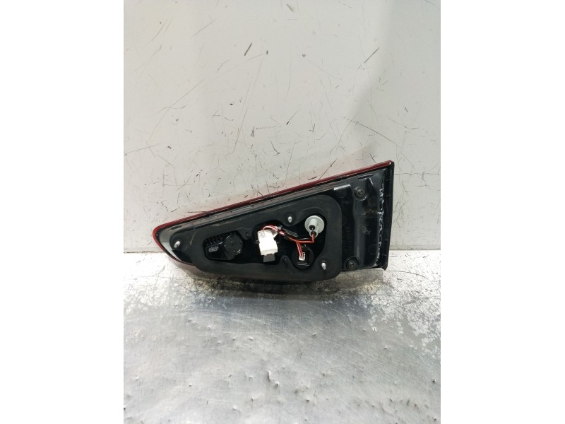 Recambio de piloto trasero derecho interior para kia ceed business referencia OEM IAM IL75LR13 92403J7050 22