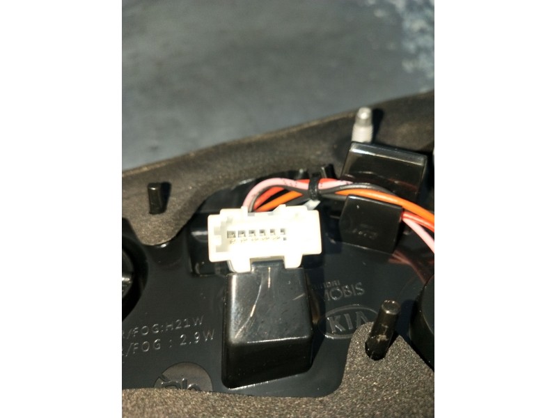 Recambio de piloto trasero derecho interior para kia ceed business referencia OEM IAM IL75LR13 92403J7050 22