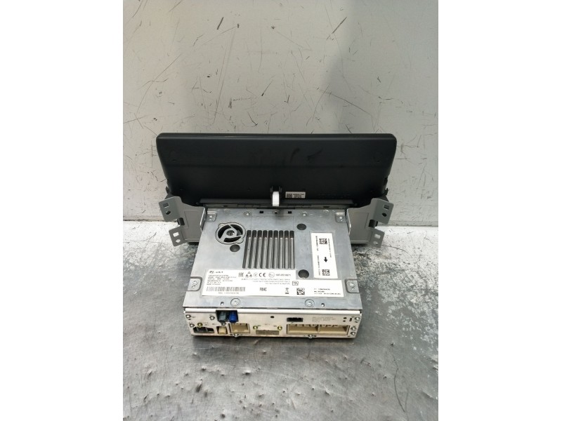 Recambio de pantalla multifuncion para kia ceed business referencia OEM IAM 96560J7AC0WK IW1101FCDWG 22