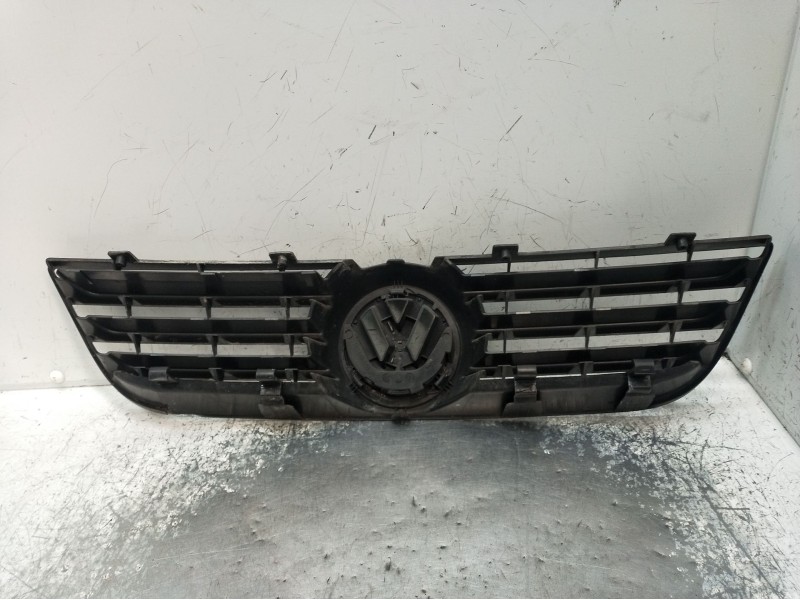 Recambio de rejilla delantera para volkswagen polo iv (9n_, 9a_) 1.4 tdi referencia OEM IAM   05