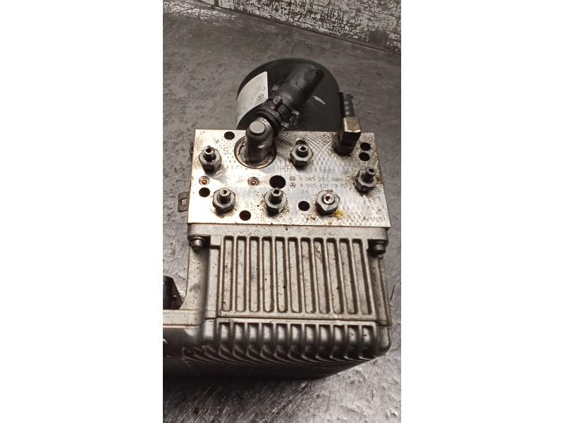 Recambio de abs para mercedes-benz clase e (w211) berlina e 320 cdi (211.026) referencia OEM IAM 0265960026 A0054317912 02652500