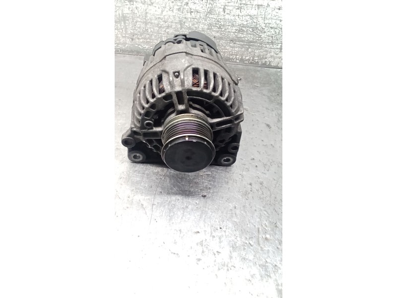 Recambio de alternador para seat cordoba (6l2) 1.9 tdi referencia OEM IAM 038903023L 0124325001 90A