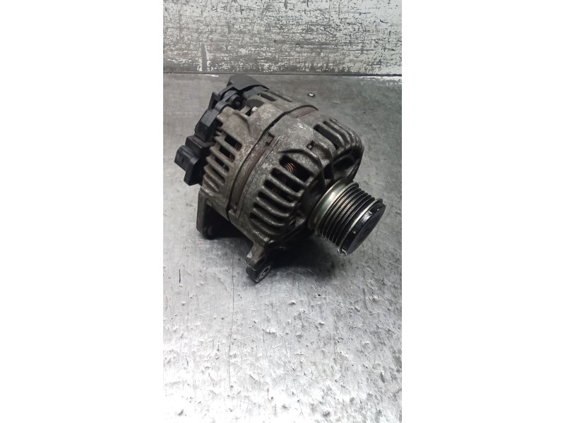 Recambio de alternador para seat cordoba (6l2) 1.9 tdi referencia OEM IAM 038903023L 0124325001 90A