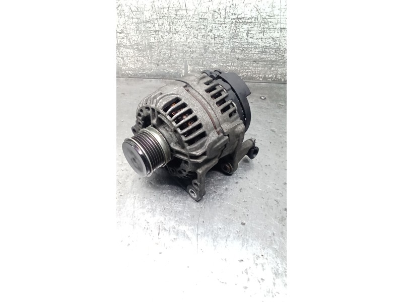 Recambio de alternador para seat cordoba (6l2) 1.9 tdi referencia OEM IAM 038903023L 0124325001 90A