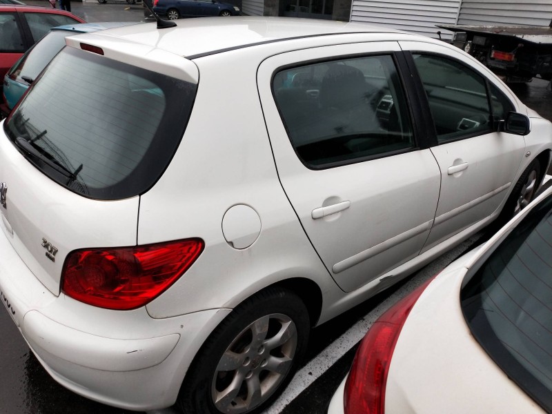 peugeot 307 berlina (s2) del año 2007