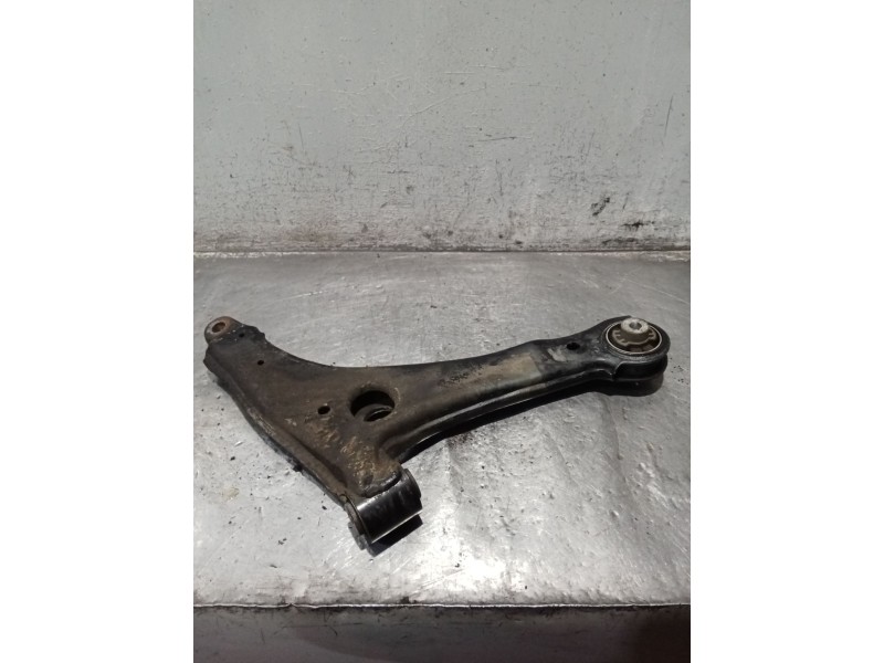 Recambio de brazo suspension inferior delantero izquierdo para mercedes-benz sprinter iii furgón fwd referencia OEM IAM A9103330