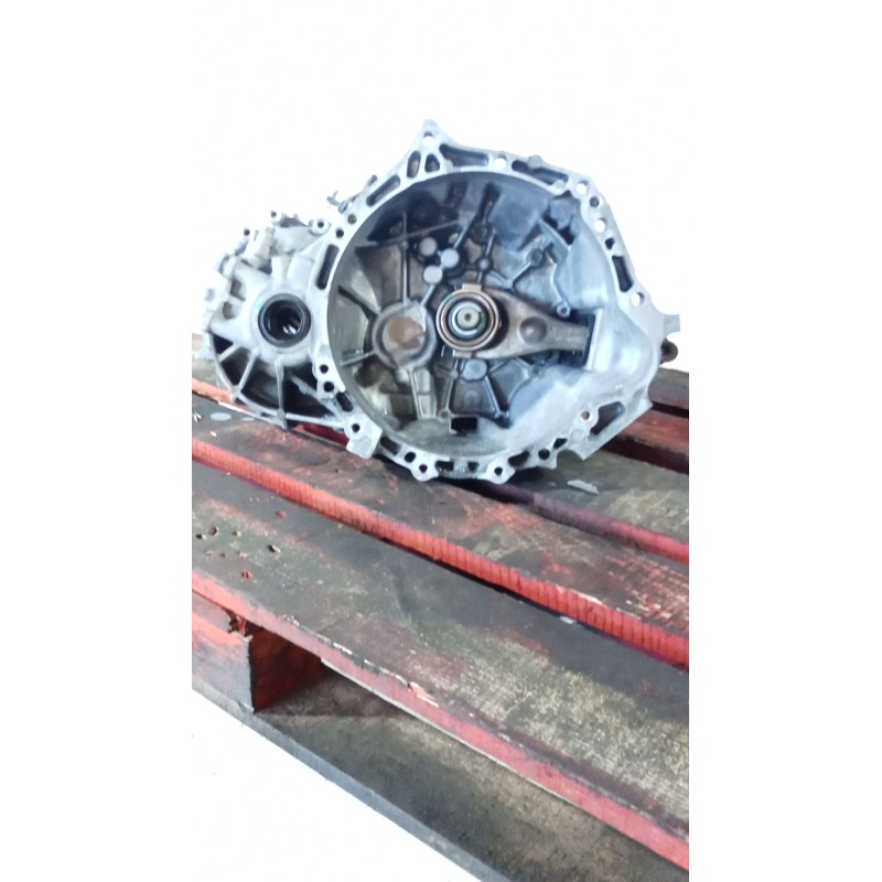 Recambio de caja cambios para toyota yaris (ncp1/nlp1/scp1) 1.4 turbodiesel cat referencia OEM IAM P050802204 5V 