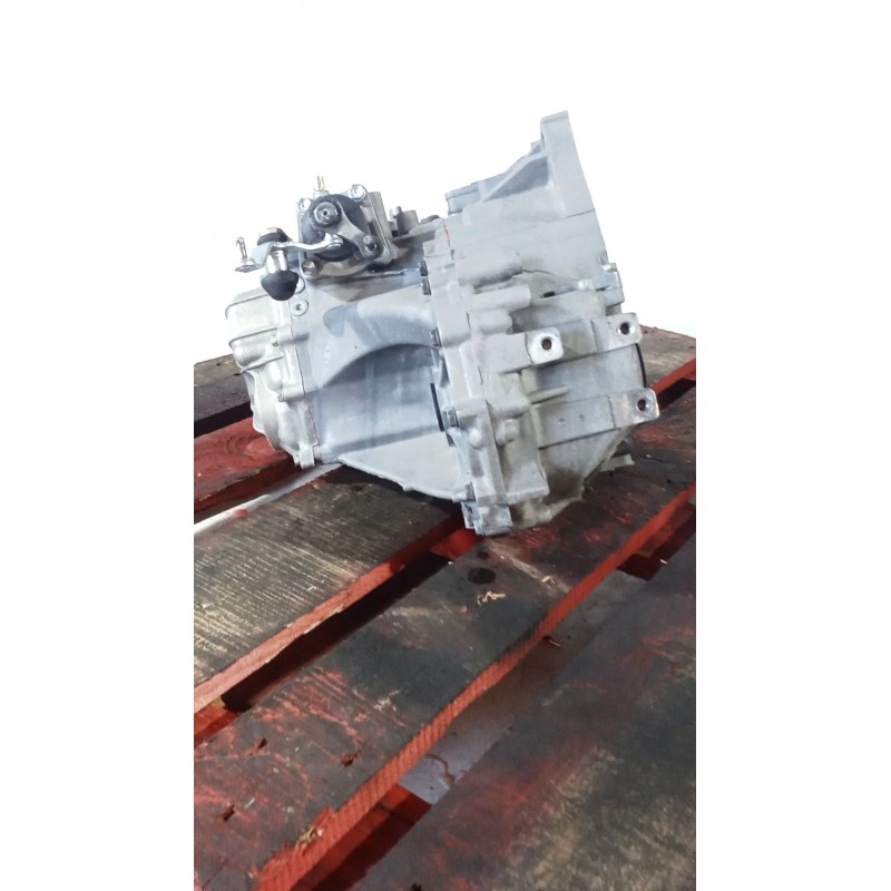 Recambio de caja cambios para toyota yaris (ncp1/nlp1/scp1) 1.4 turbodiesel cat referencia OEM IAM P050802204 5V 