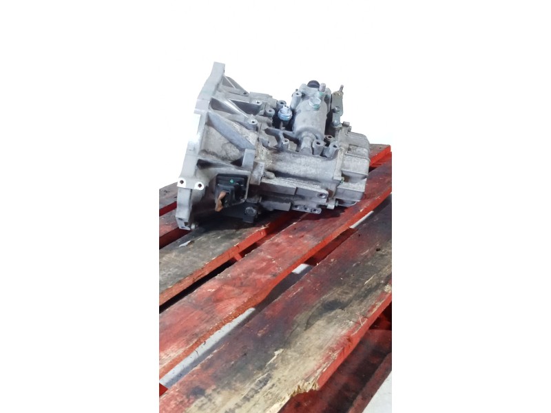 Recambio de caja cambios para toyota yaris (ncp1/nlp1/scp1) 1.4 turbodiesel cat referencia OEM IAM P050802204 5V 