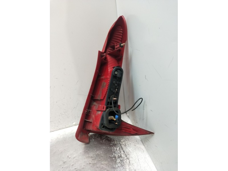 Recambio de piloto trasero izquierdo para peugeot 206 sw (2e/k) 1.4 referencia OEM IAM   02