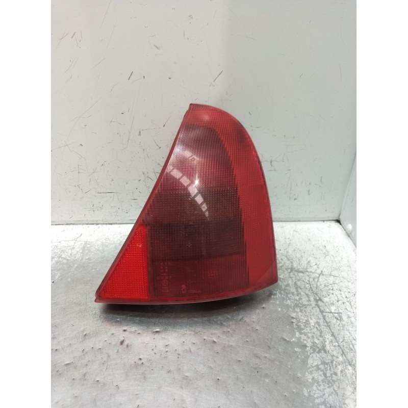 Recambio de piloto trasero derecho para renault clio ii (bb_, cb_) 1.9 dti (b/cb0u) referencia OEM IAM   98