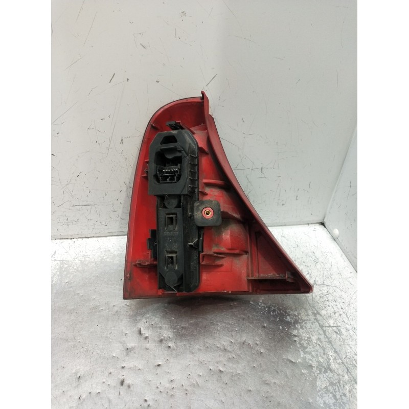 Recambio de piloto trasero derecho para renault clio ii (bb_, cb_) 1.9 dti (b/cb0u) referencia OEM IAM   98