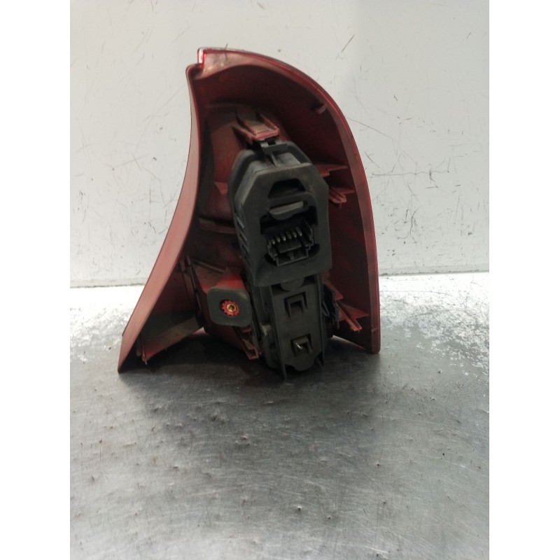 Recambio de piloto trasero izquierdo para renault clio ii (bb_, cb_) 1.9 dti (b/cb0u) referencia OEM IAM   98