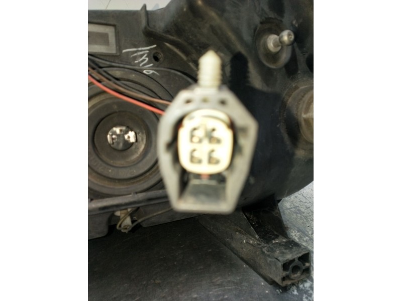 Recambio de faro derecho para dodge caliber s referencia OEM IAM   06