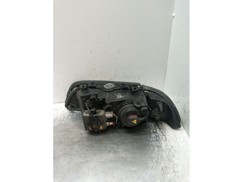 Recambio de faro derecho para bmw 5 (e39) 530 d referencia OEM IAM 9ES15008000 XENON 00