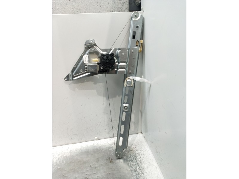 Recambio de elevalunas delantero derecho para mercedes-benz sprinter iii furgón fwd referencia OEM IAM A9107201100 ZGS005 22 5P