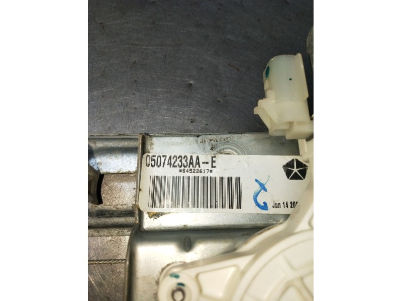 Recambio de elevalunas trasero izquierdo para dodge caliber s referencia OEM IAM 05074233AA 84522617 06 5P