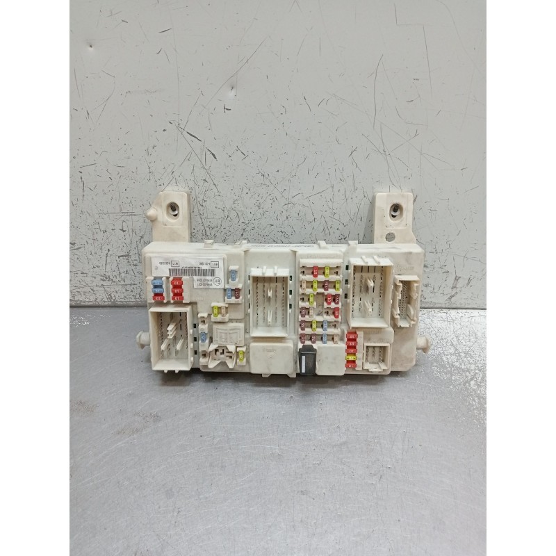 Recambio de caja reles / fusibles para ford c-max (dm2) 1.6 referencia OEM IAM 7L31734070530 7M5T14014AAD 7M5T14A073FB 
