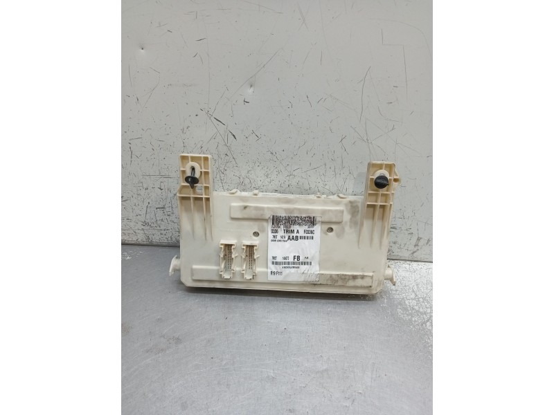 Recambio de caja reles / fusibles para ford c-max (dm2) 1.6 referencia OEM IAM 7L31734070530 7M5T14014AAD 7M5T14A073FB 