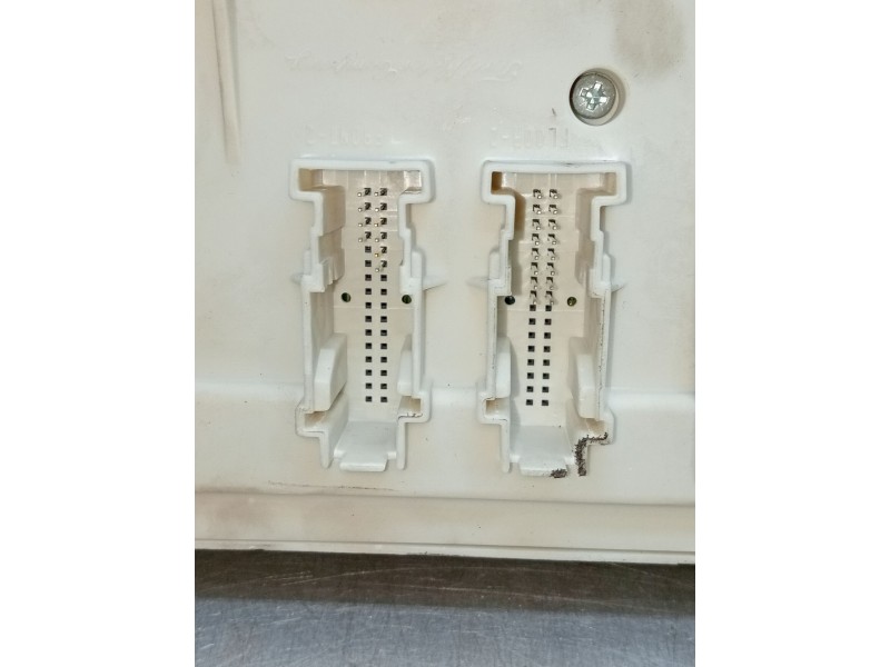 Recambio de caja reles / fusibles para ford c-max (dm2) 1.6 referencia OEM IAM 7L31734070530 7M5T14014AAD 7M5T14A073FB 