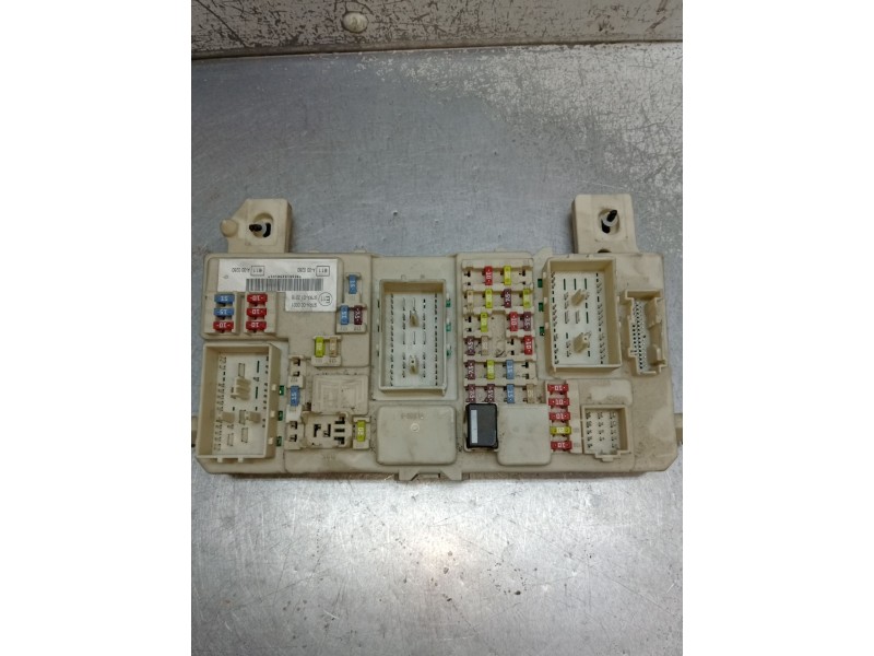 Recambio de caja reles / fusibles para ford c-max (dm2) 1.6 referencia OEM IAM 7L31734070530 7M5T14014AAD 7M5T14A073FB 