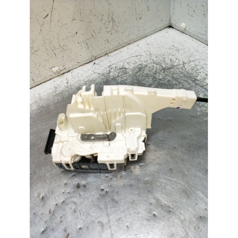 Recambio de motor cierre centralizado delantero derecho para mercedes-benz sprinter iii furgón fwd referencia OEM IAM A907720030