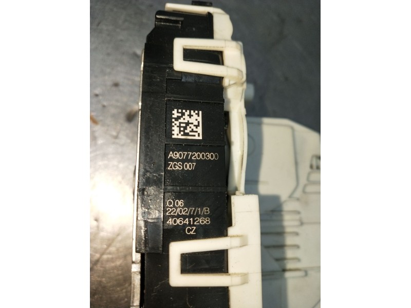 Recambio de motor cierre centralizado delantero derecho para mercedes-benz sprinter iii furgón fwd referencia OEM IAM A907720030